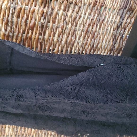 new pics! Bllack dress - Picture 2 of 14